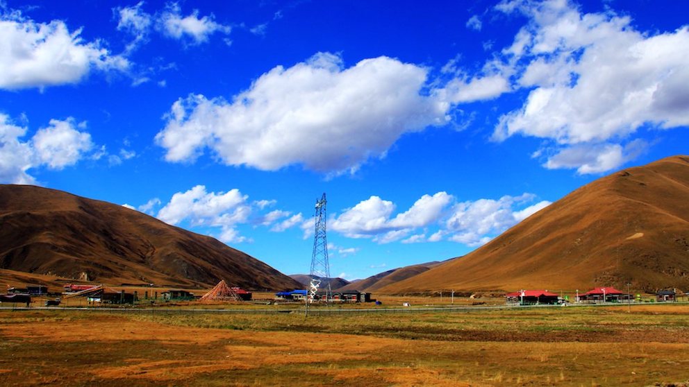 Scenery along Sichuan Tibet highway