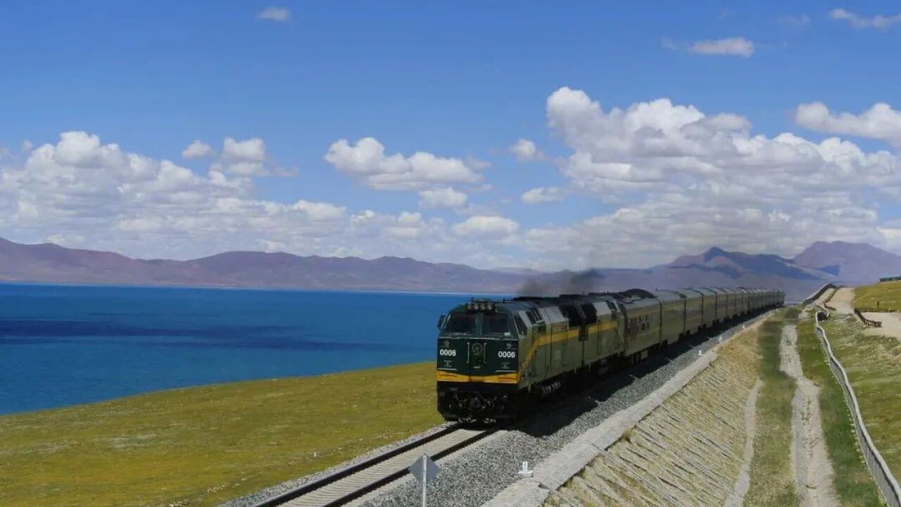 Tibet train from Beijing to Lhasa