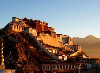 Potala Palace When Visit Lhasa Tibet 