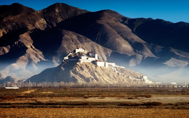 Gyantse Dzong Tibet