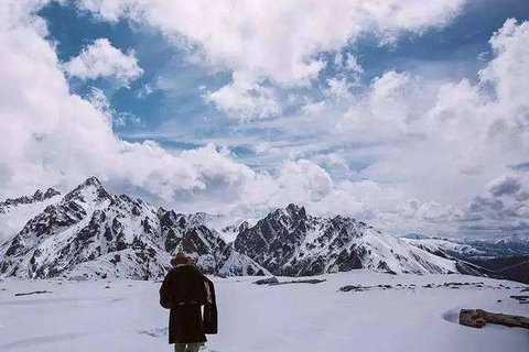 Kailash kora snow