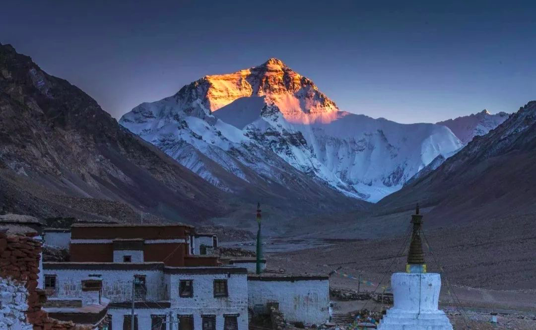 Rongbuk Monastery and Mt Everest