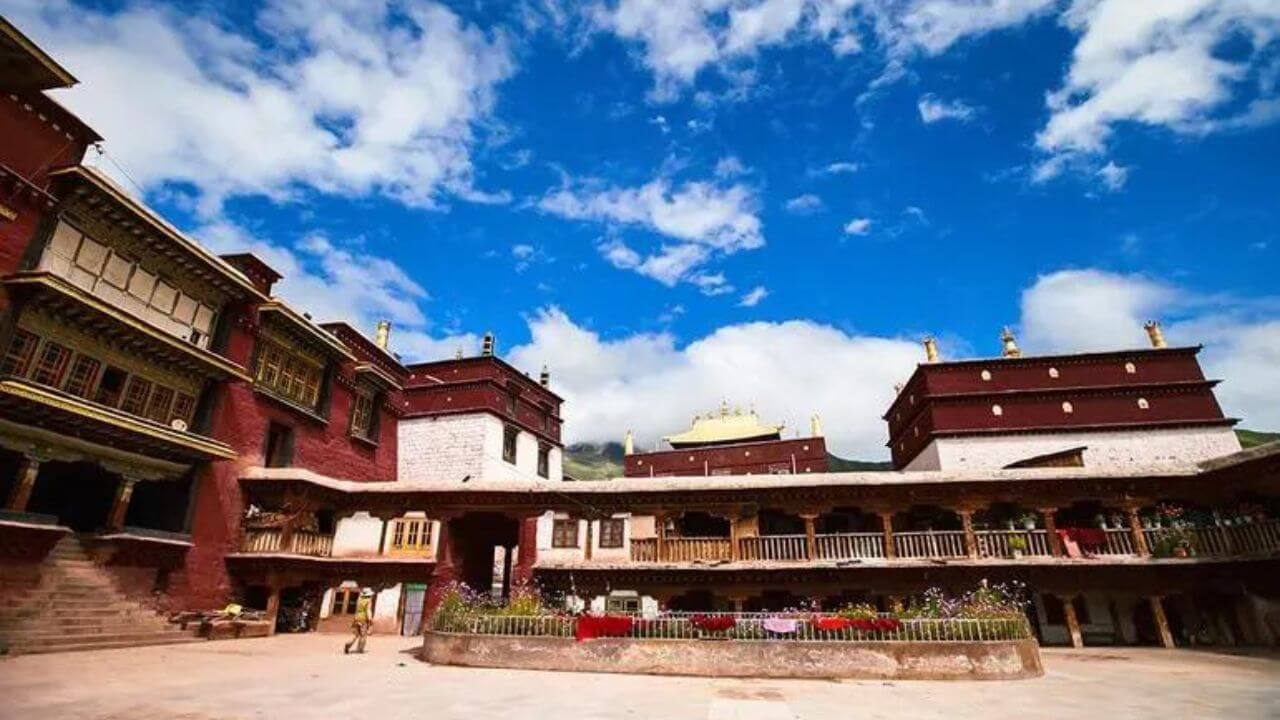 Chamdo Jampaling Monastery