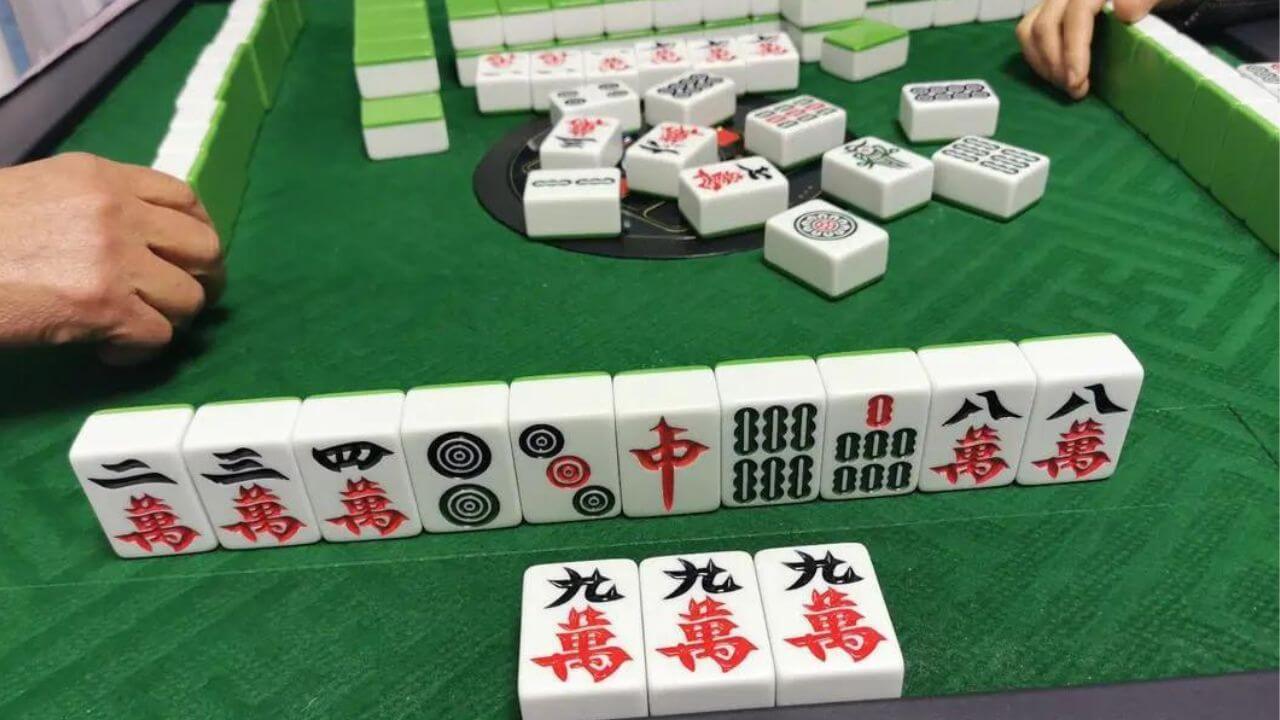 Mahjong - Chinese traditional dominoes