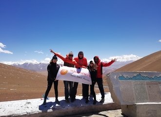windhorsetour clients at Pangla pass drive to Everest Base Camp