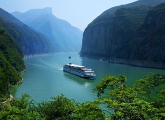 Cruise on Yangtze River