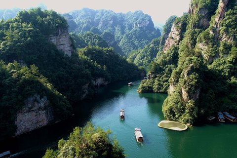 zhangjiajie-baofeng-lake-boating