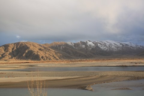 Landscape along driving way to Lhasa from Shigatse