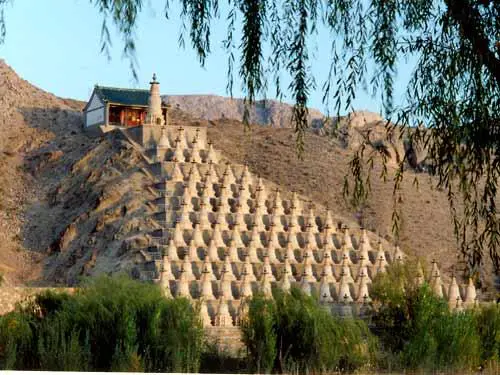 108 Dagobas of Qingtong