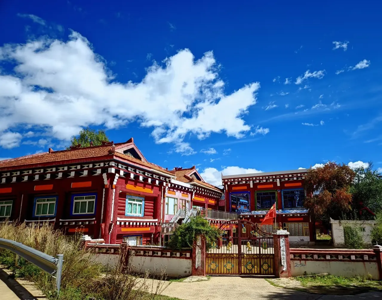 Traditional Tibetan house in Daofu, Ganzi