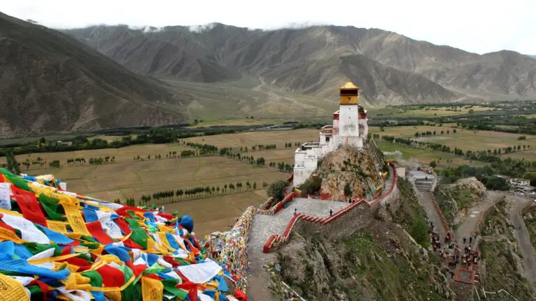 yungbulakang-Palace-Yarlung-Valley-Tibet