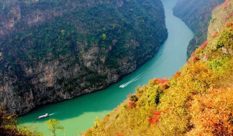 Shennong Stream Gorge in Autumn, Yangtze River China