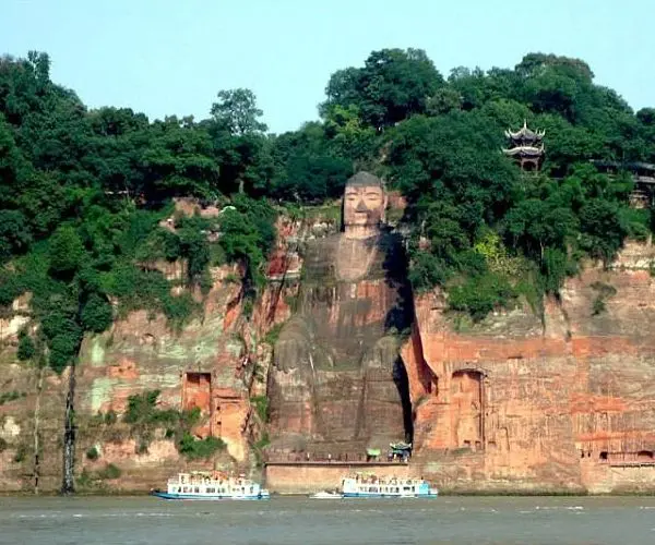 Chengdu Leshan Emei Tour with Panda