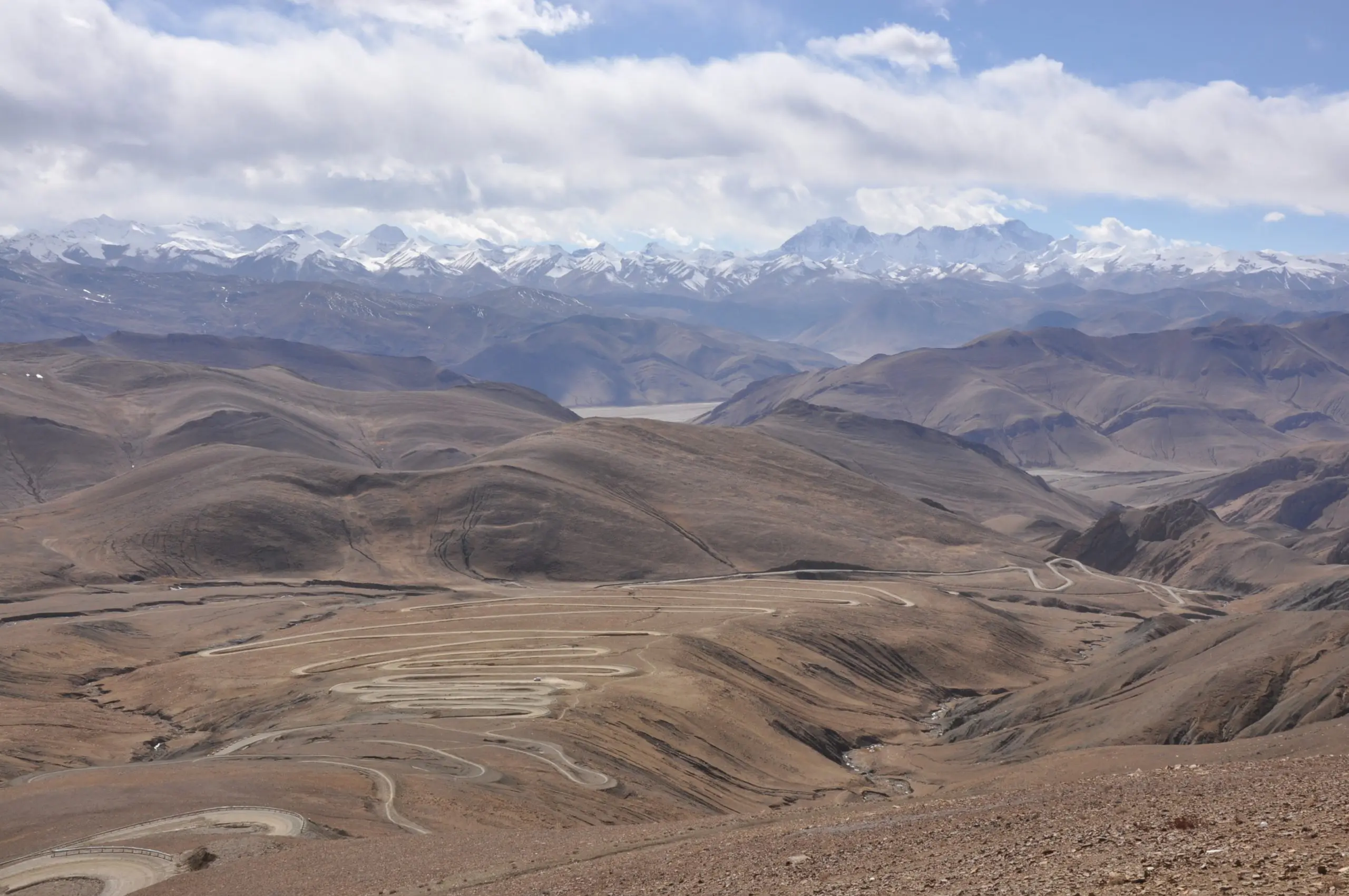 drive from Pang-la pass from Shegar to Everest Base Camp