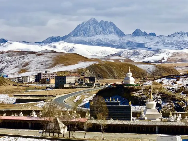 yala holy mountain views Tagong grassland