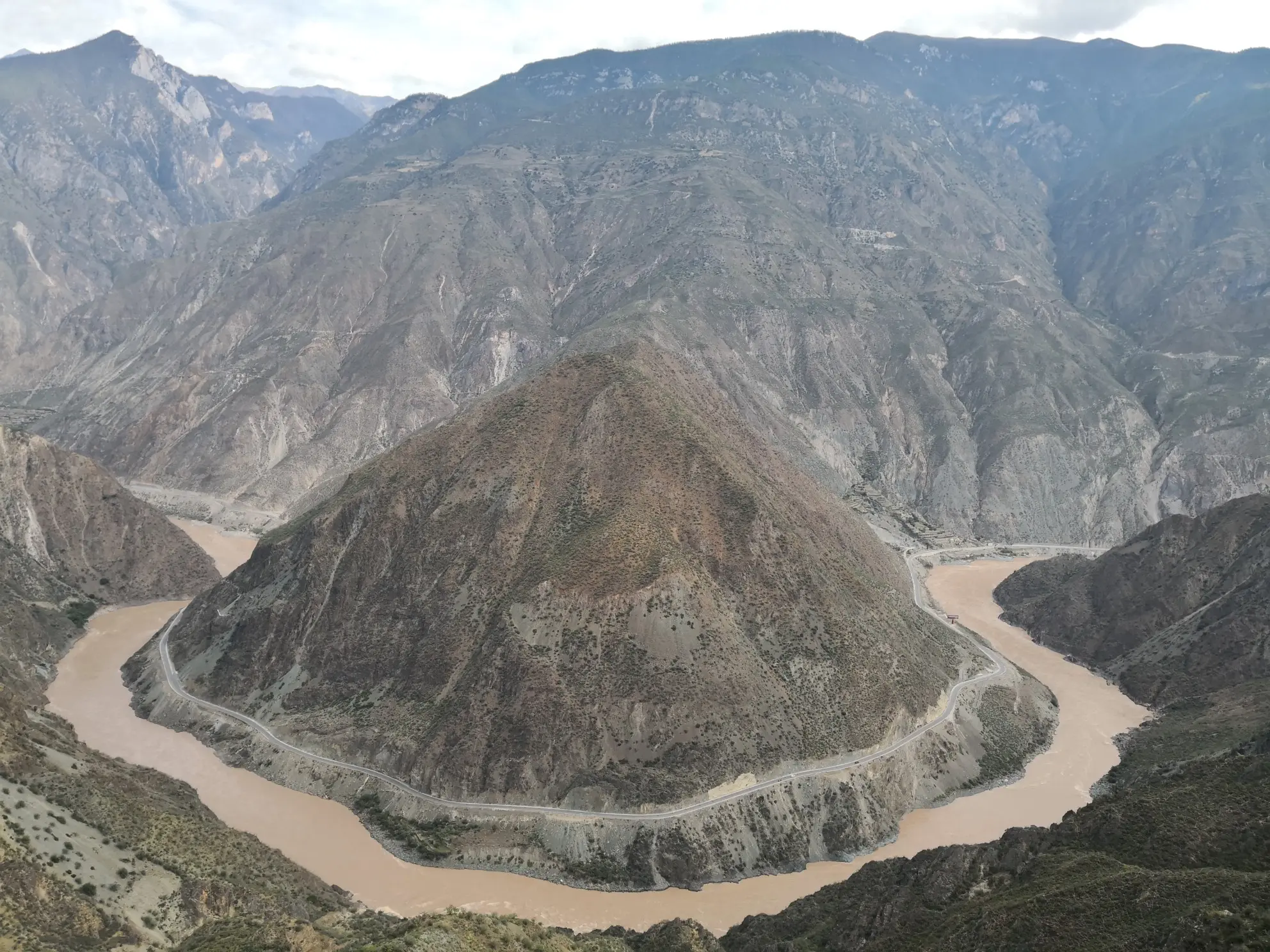 Jinsha River Big Bend viewed from Benzilan town