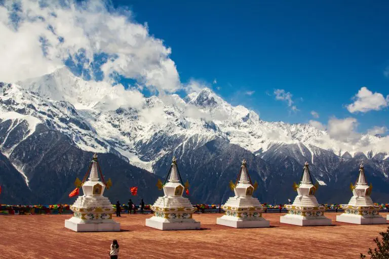 Holy Mount Meili Shangrila Tour