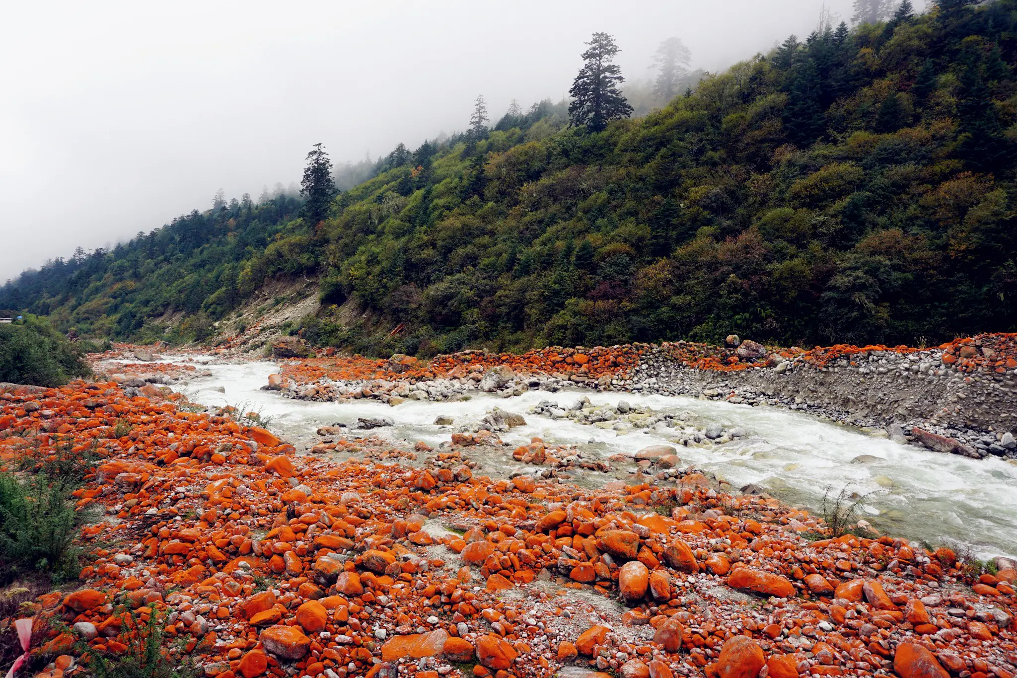 Moxi-Red-Stone-Beach-On-the-Way-to-Yading