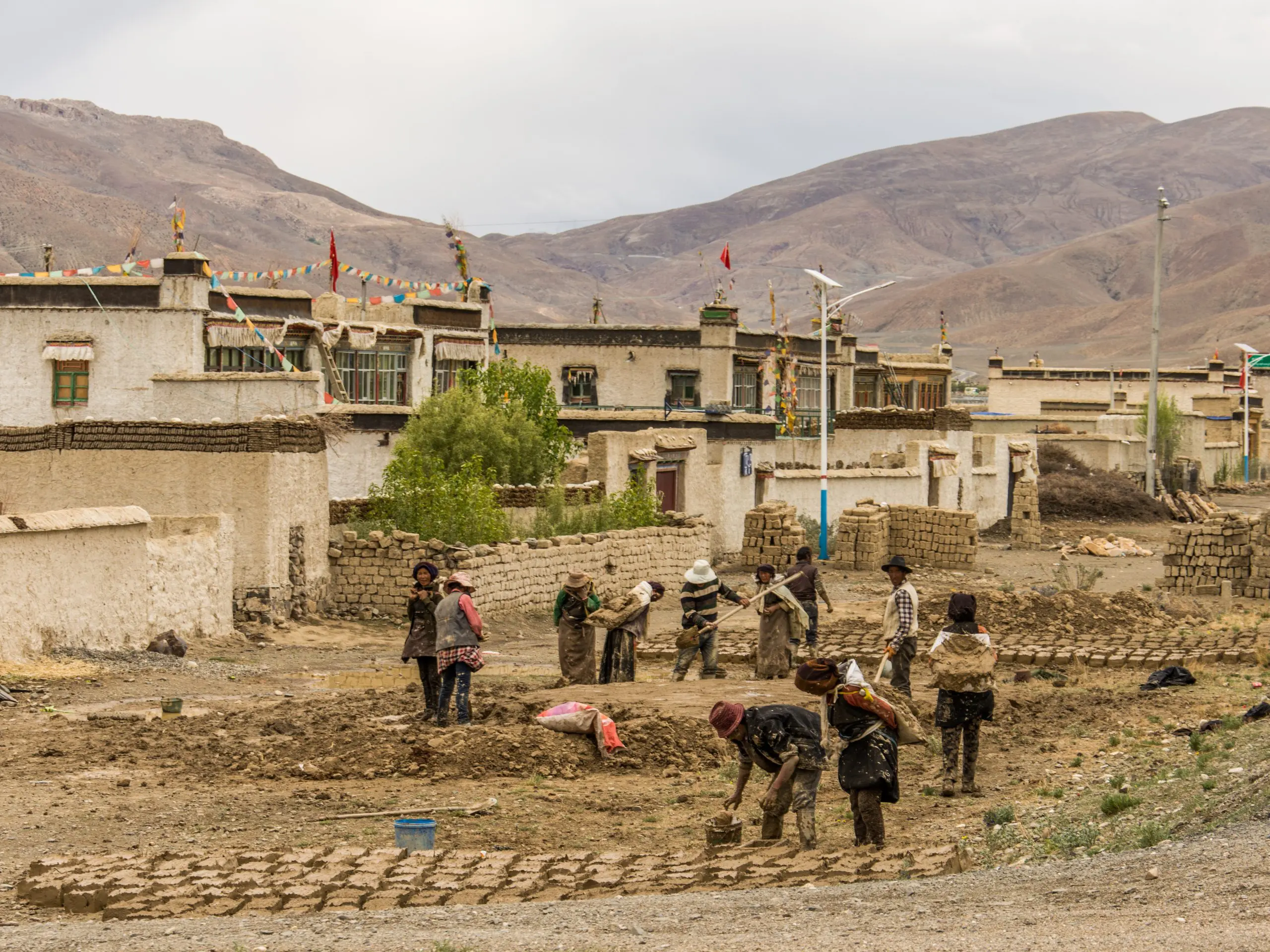 Lhatse typical Tibetan house