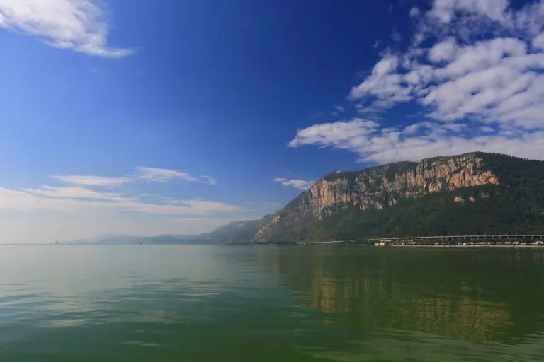 Kunming West Hill and Dian Lake