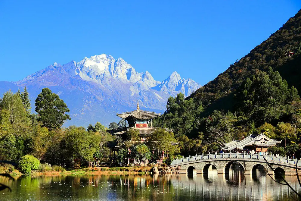 Picturesque Lijiang Black Dragon Pool