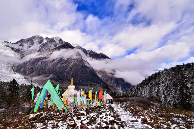 To Winter pasture Gongga