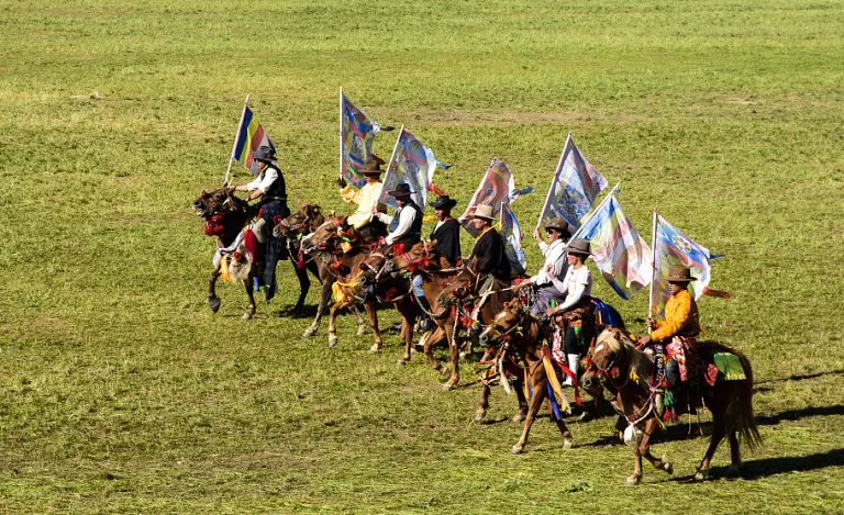 Horse race in Yushu