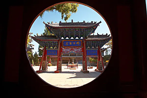 zhangye_giant_buddha_temple