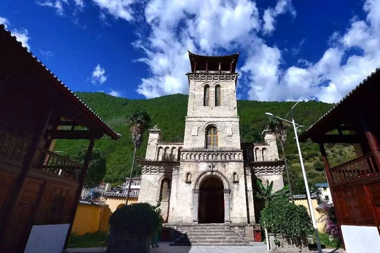 Yunnan Cizhong catholic church