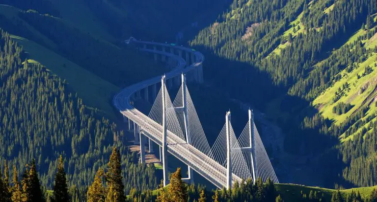 Guozigou Bridge on the way to Yining