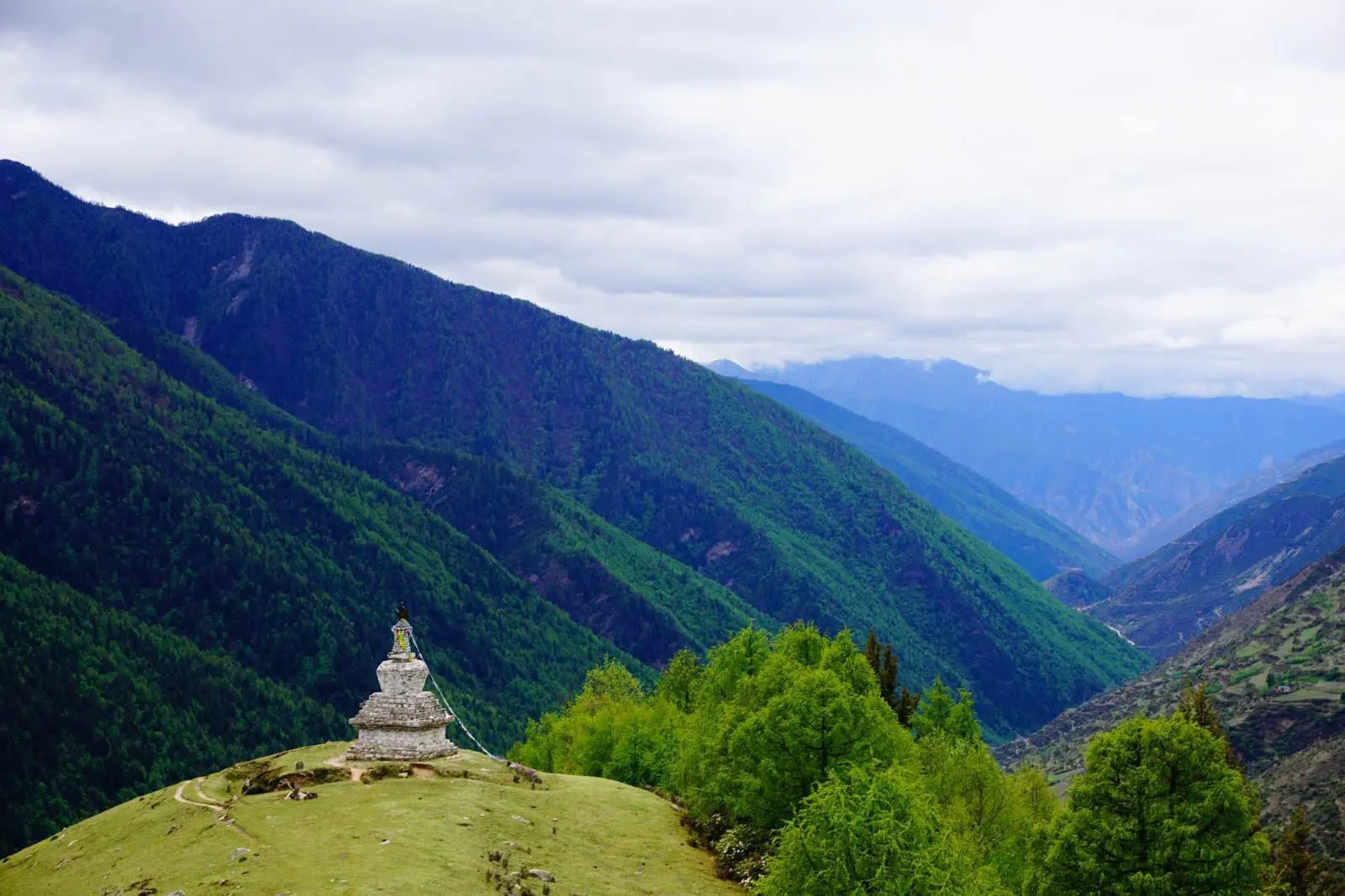 Haizi valley views Mt. Four Girls