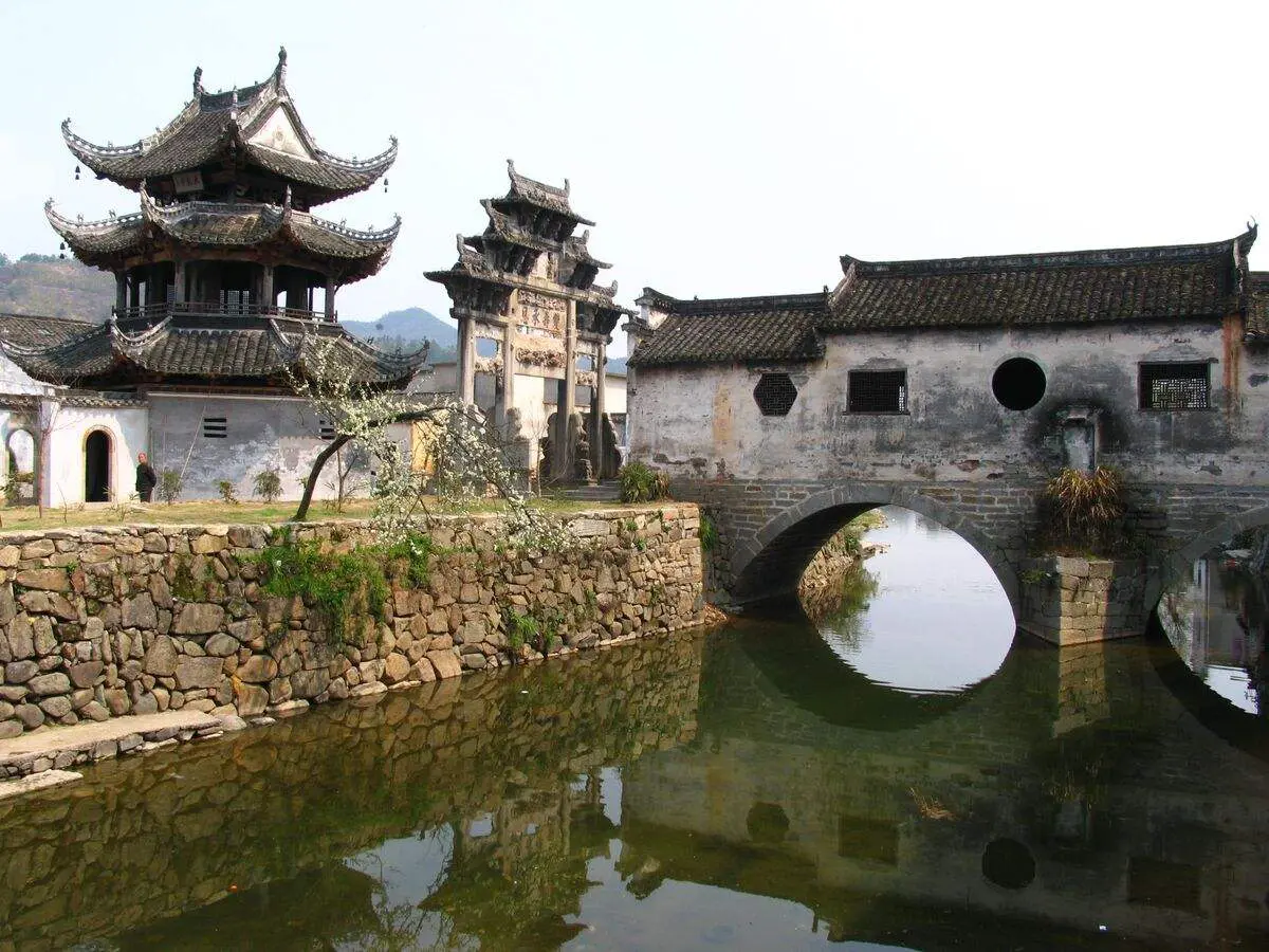 East China Tour: Shanghai, Hangzhou, Huangshan, Suzhou & Nanjing