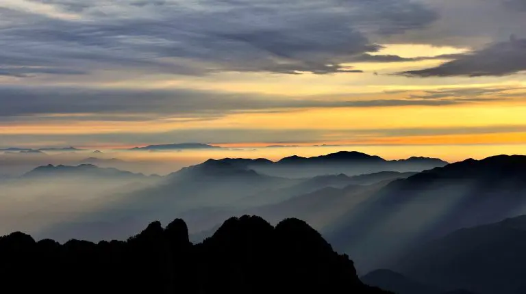 Shanghai Mount Huangshan Tour with Suzhou