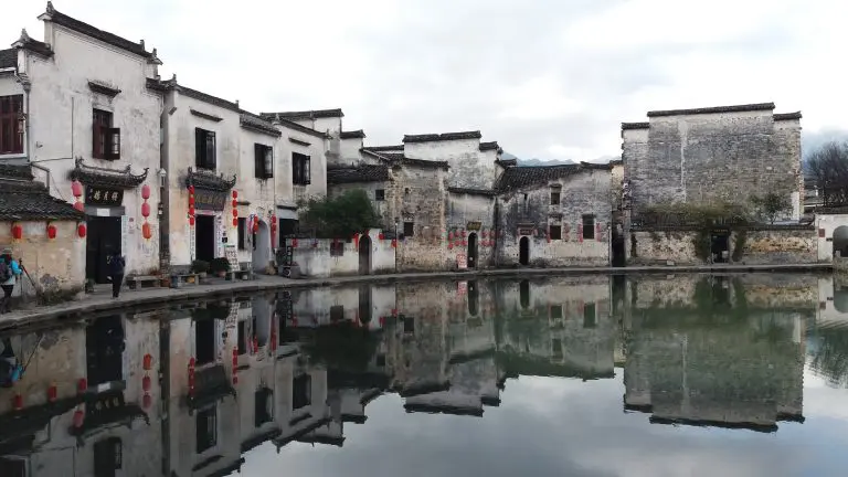 Shanghai & Hangzhou Tour to Mount Huangshan