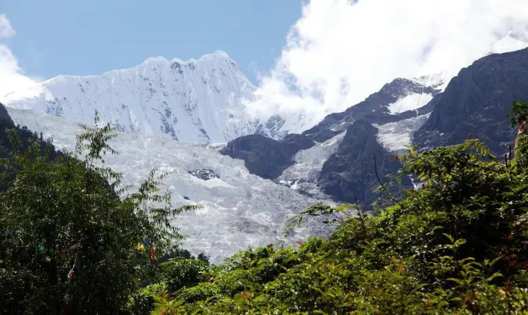 Yunnan Shangri-la Mingyong Glacier