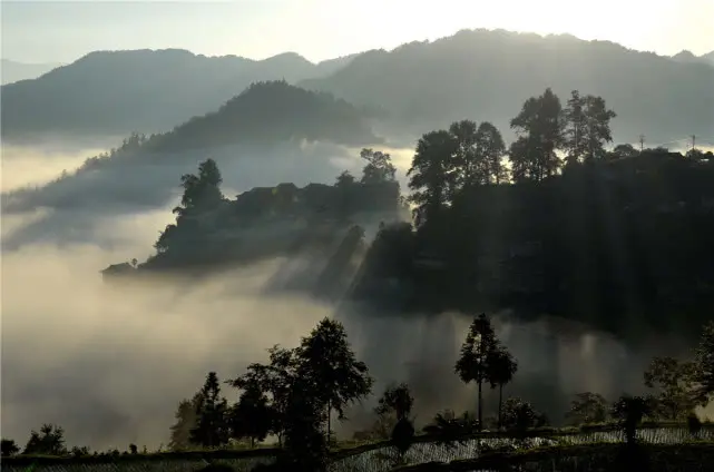 Beautiful sunrise at the village to Jiaomeng