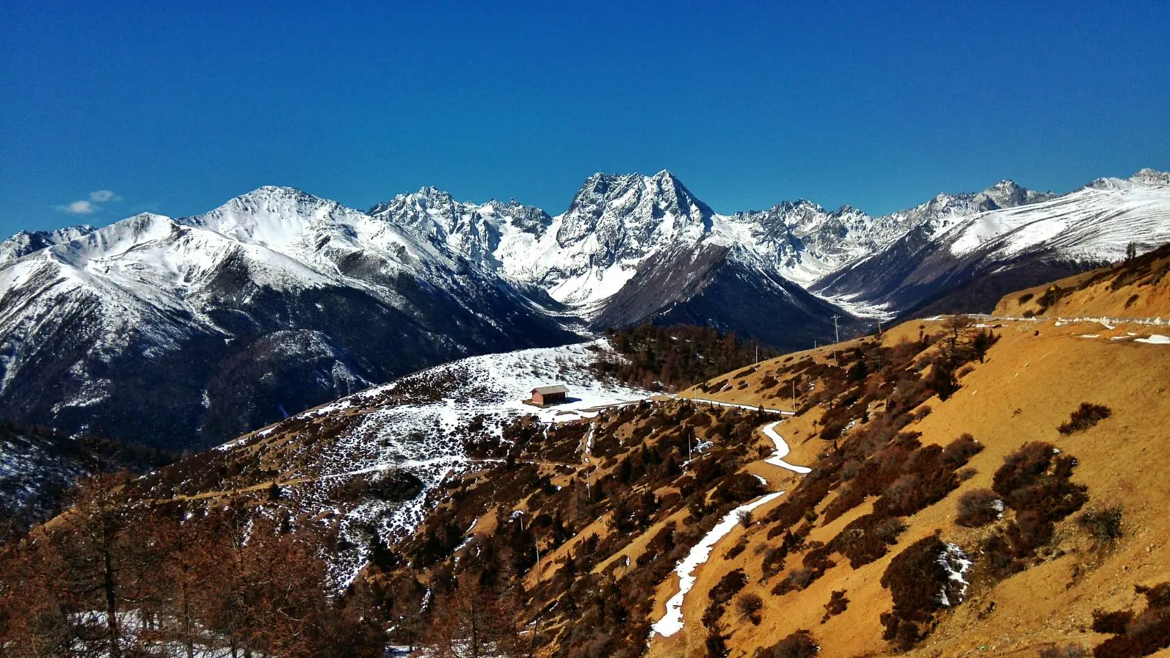 Baima Mountain on the way to Deqin