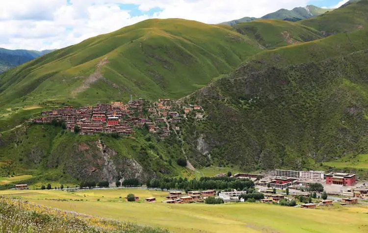Dzongsar Monastery in Dege