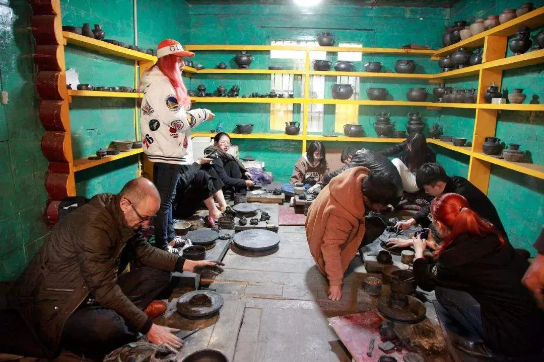 Dzongsar Handicrafts Center