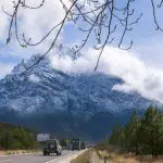 On the road from Pomi to Rawok Lake