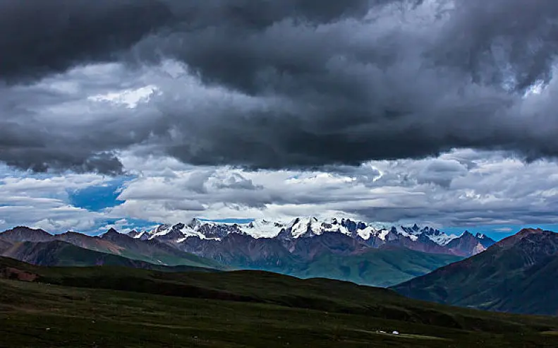 Snow-capped mountains near Bachen