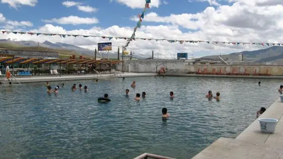 Yangpachen hot spring