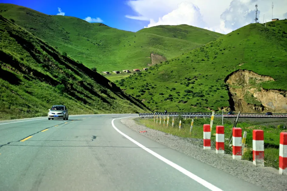 Roads inside Gannan Tibetan area