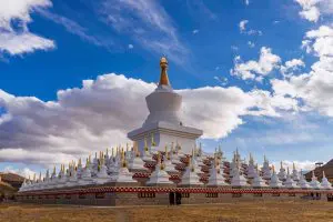 Daocheng White Pagoda