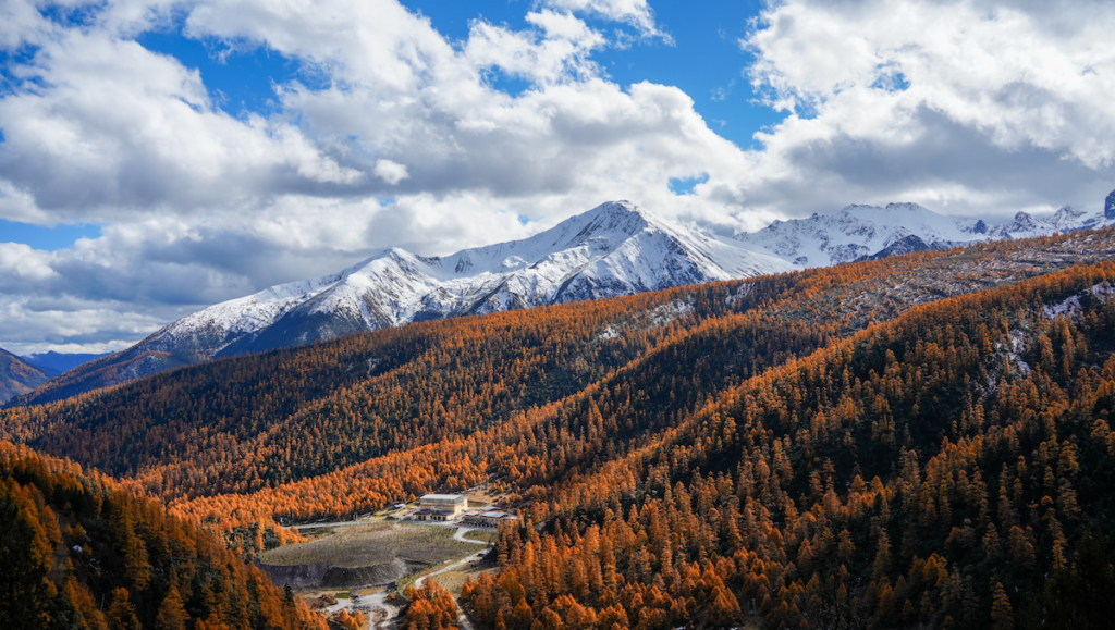 Autumn view of Baima Snow Mountain in Shangri-La, Yunnan