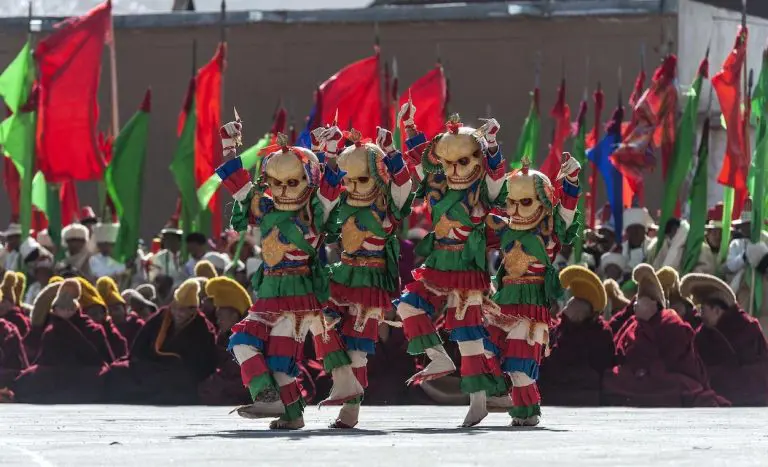 Cham dance at Xicang monastery