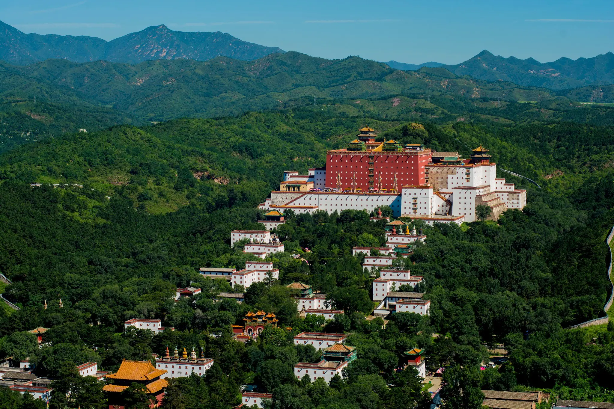 Chengde imperial mountain resort- summer travel destinations in China