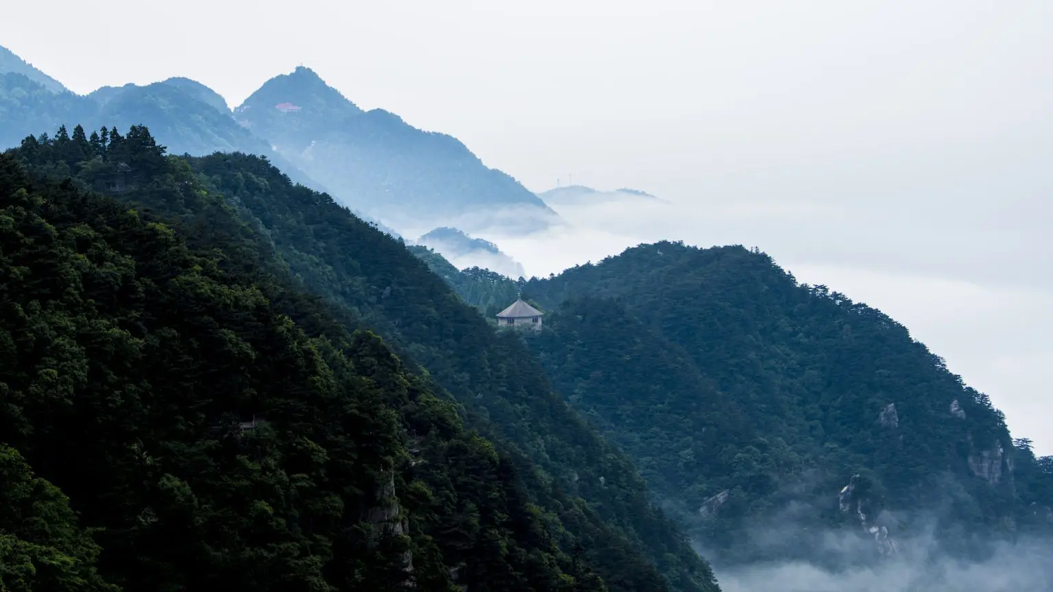 Mount Lushan one of the summer travel destinations in China