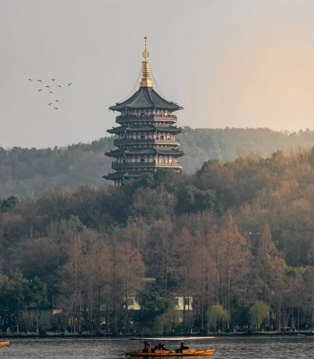 Discussion of the Best Times to Visit for Views and Photography