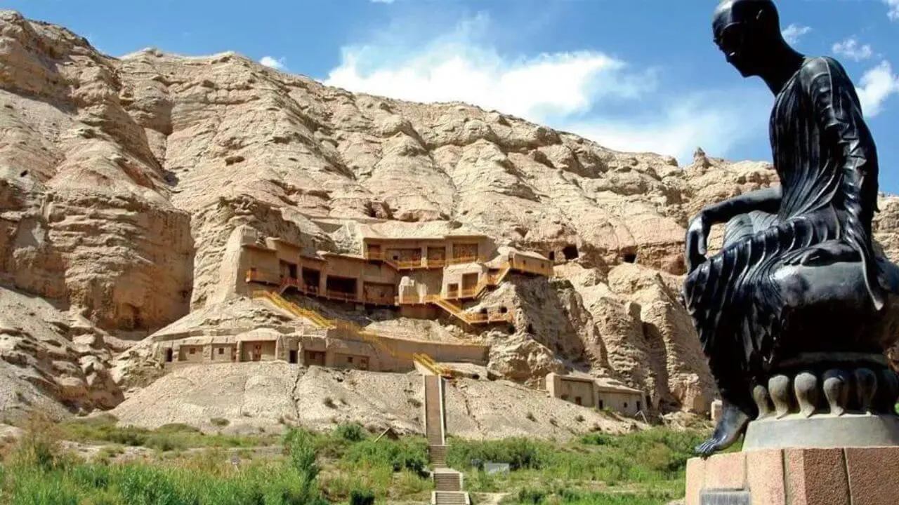 kizil thousand buddha caves
